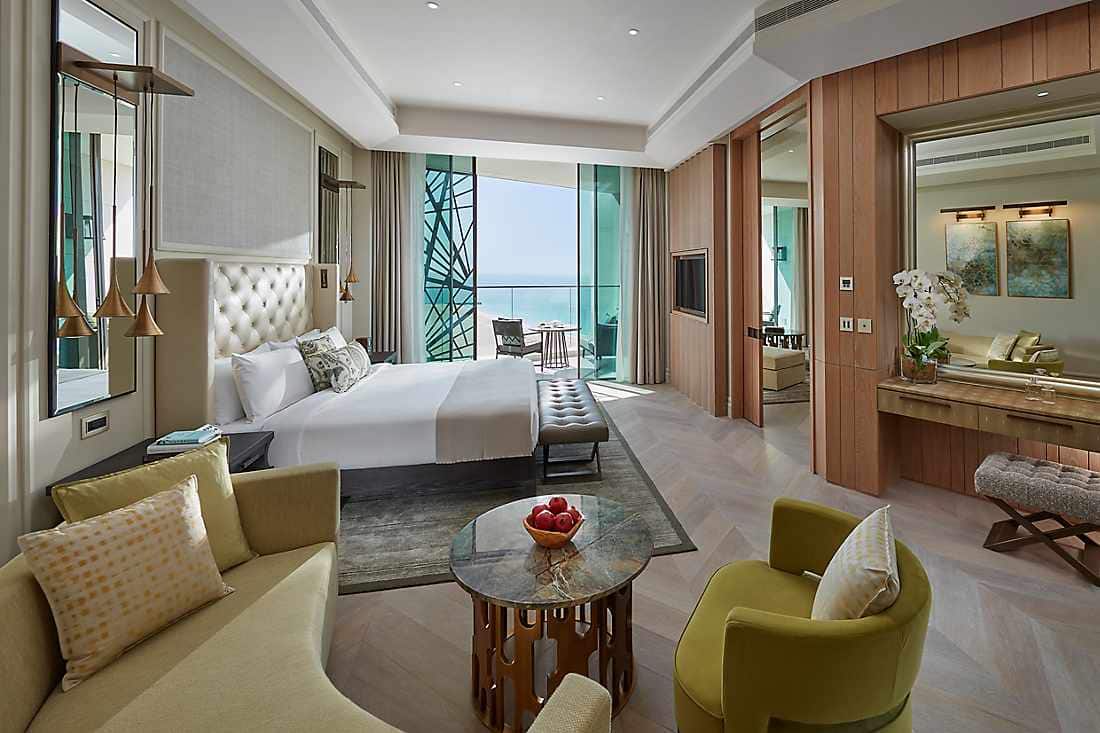 Sea View Suite kind bed